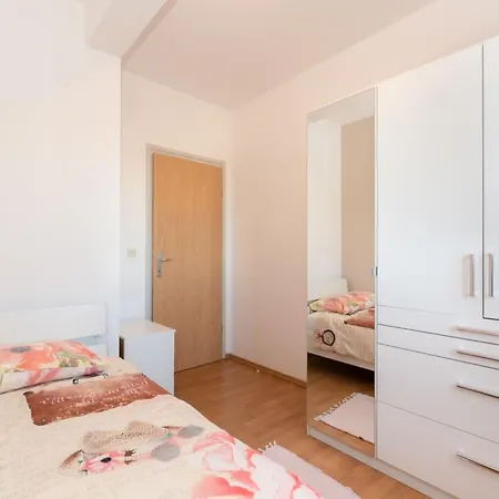 Alis Holiday home