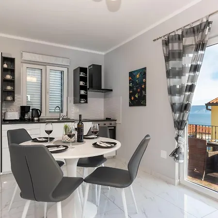 Alis Holiday home *