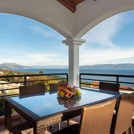 Holiday home Alis
